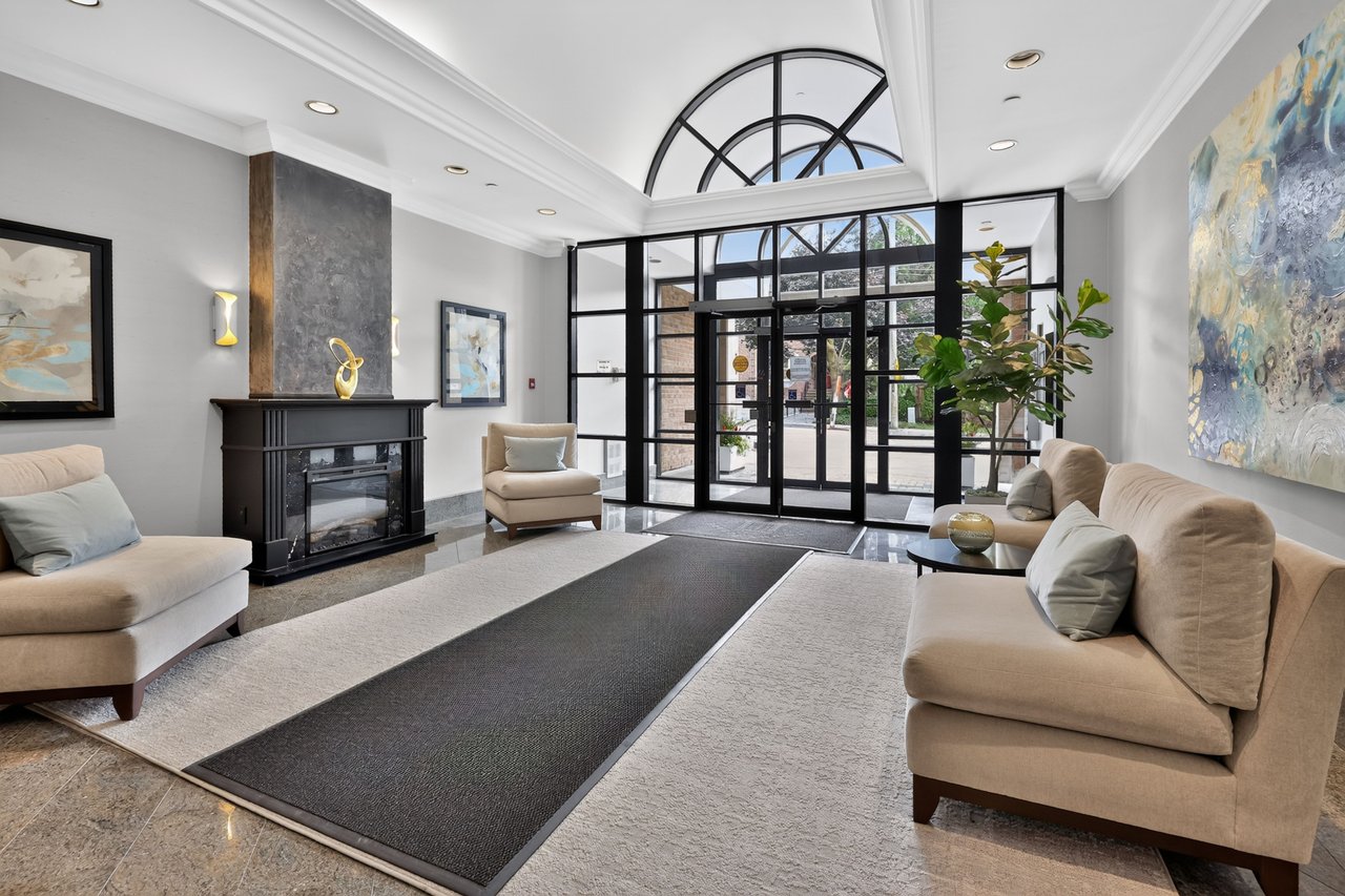211-221 Robinson Street, Oakville