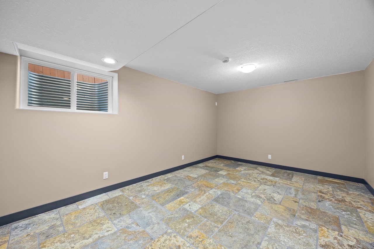 139 Tuscany Ridge Close NW