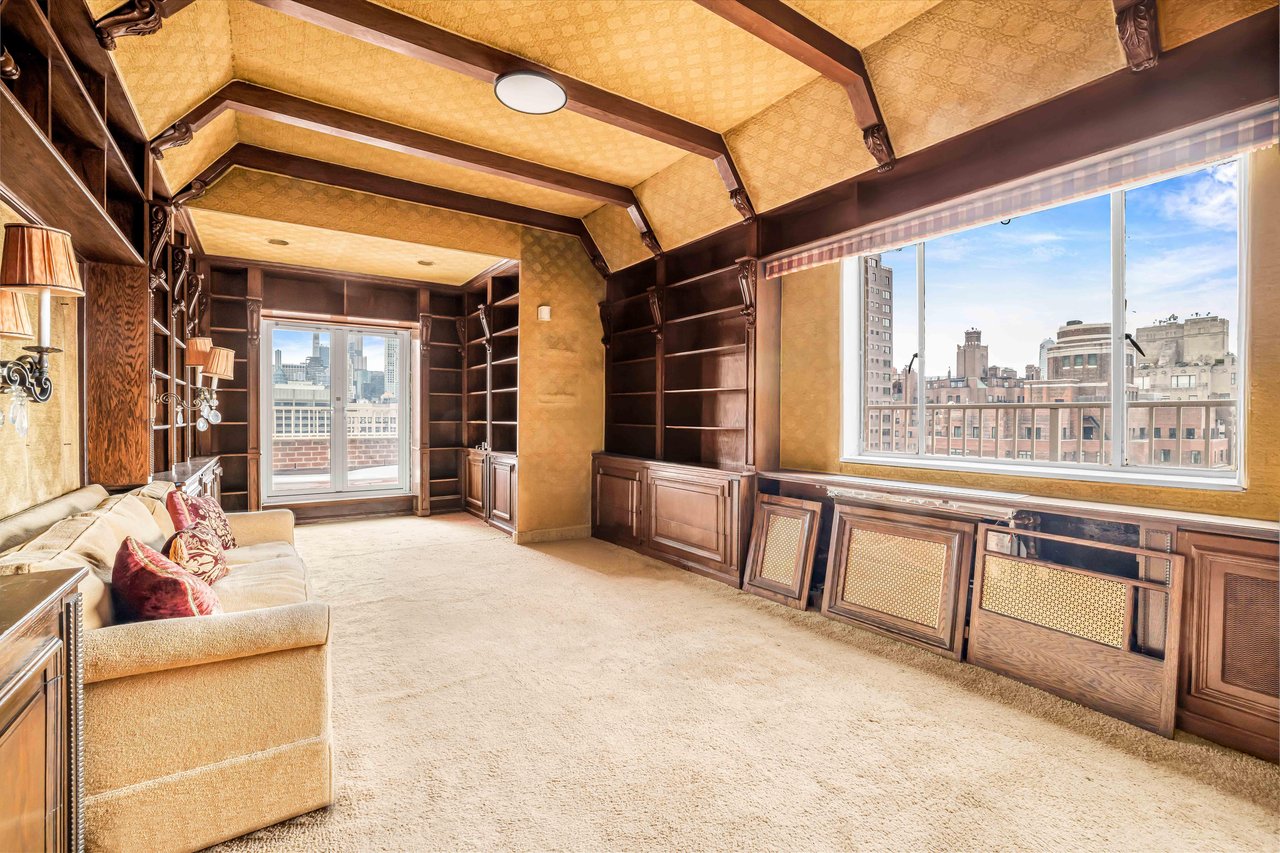 140 East 72nd Street