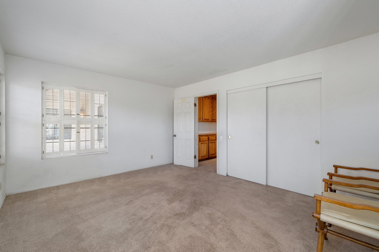 20425 Avenida Castilla