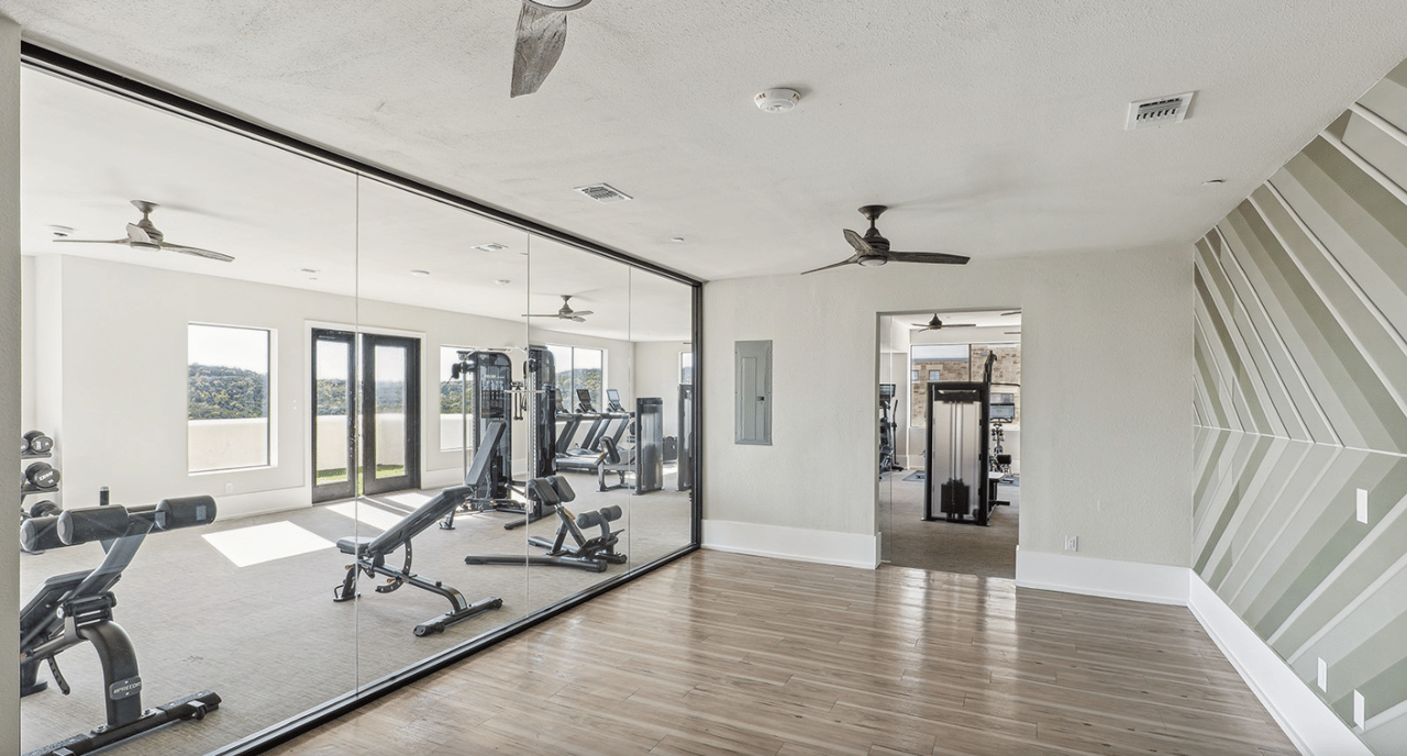 Apply today and enjoy 8 weeks free PLUS an additional $1500 Look & Lease Special