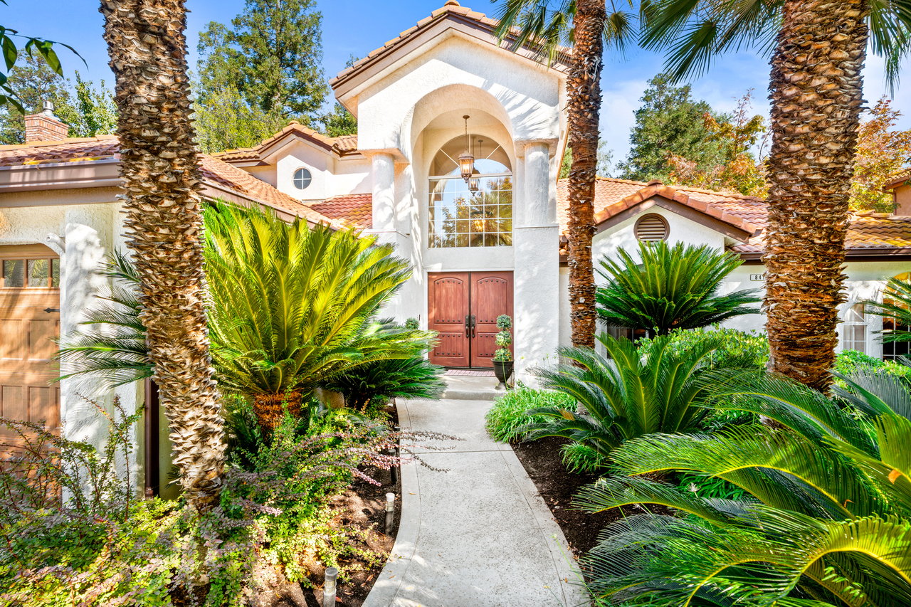 841 E Country View Circle