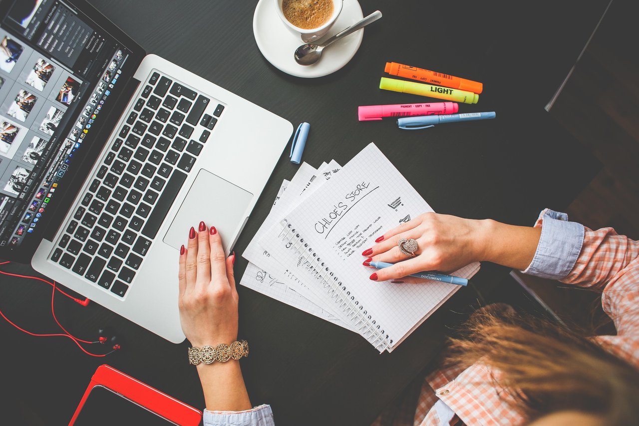 Entrepreneur creating a plan for a new business in Tampa, Florida