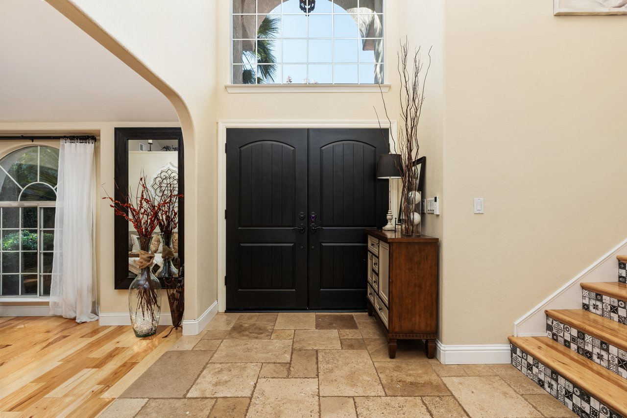 841 E Country View Circle