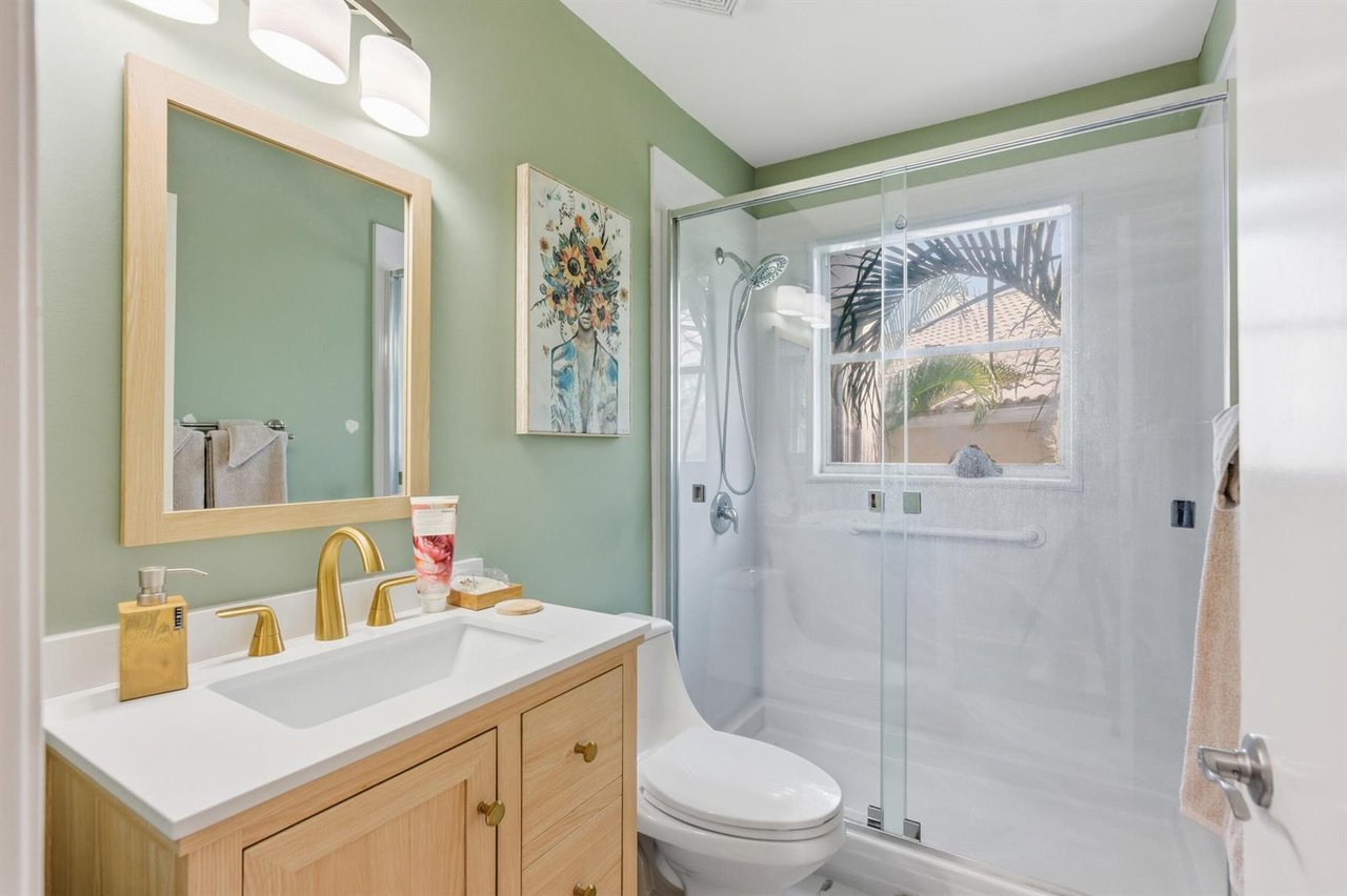 2495 NW 66th Dr