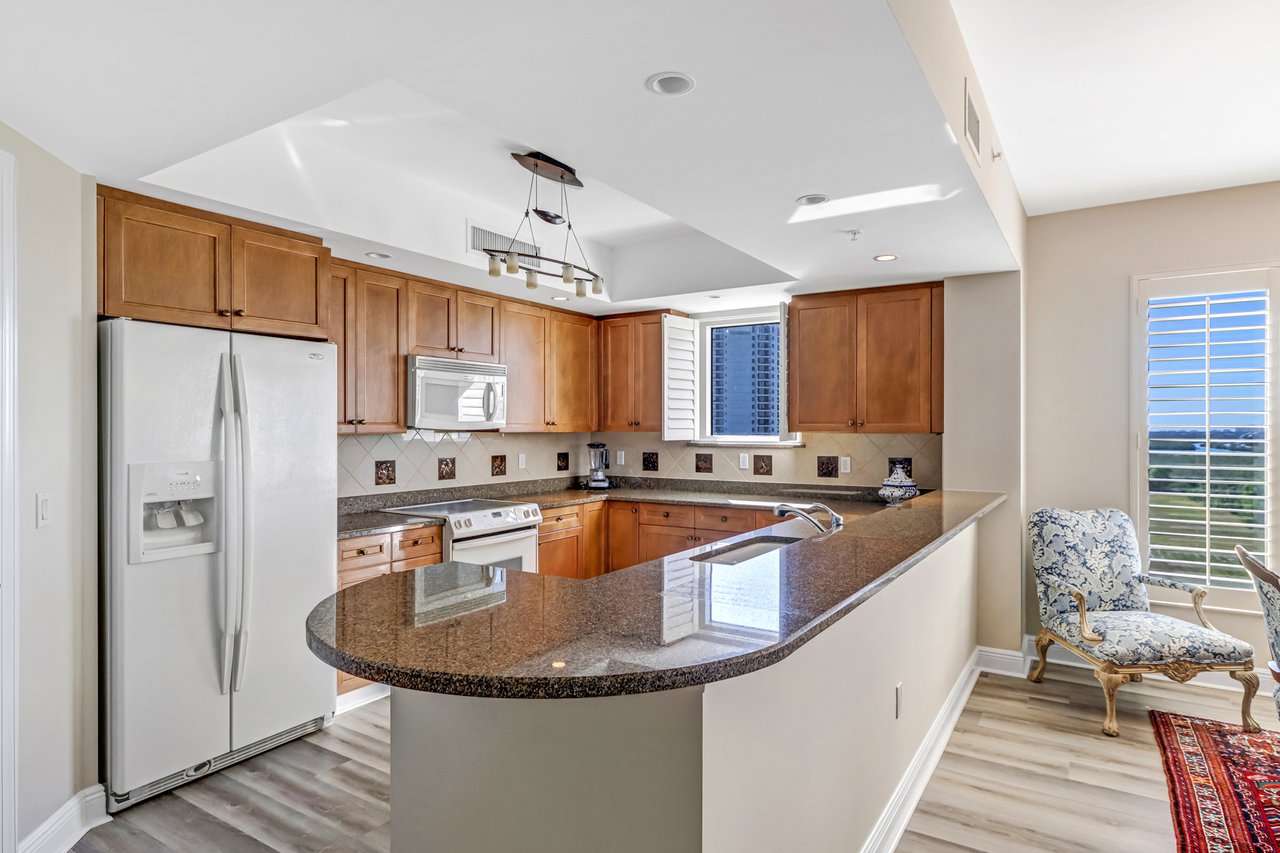 1065 Borghese Ln #801