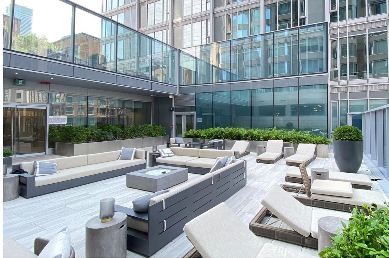 Cumberland Tower Suite 1812