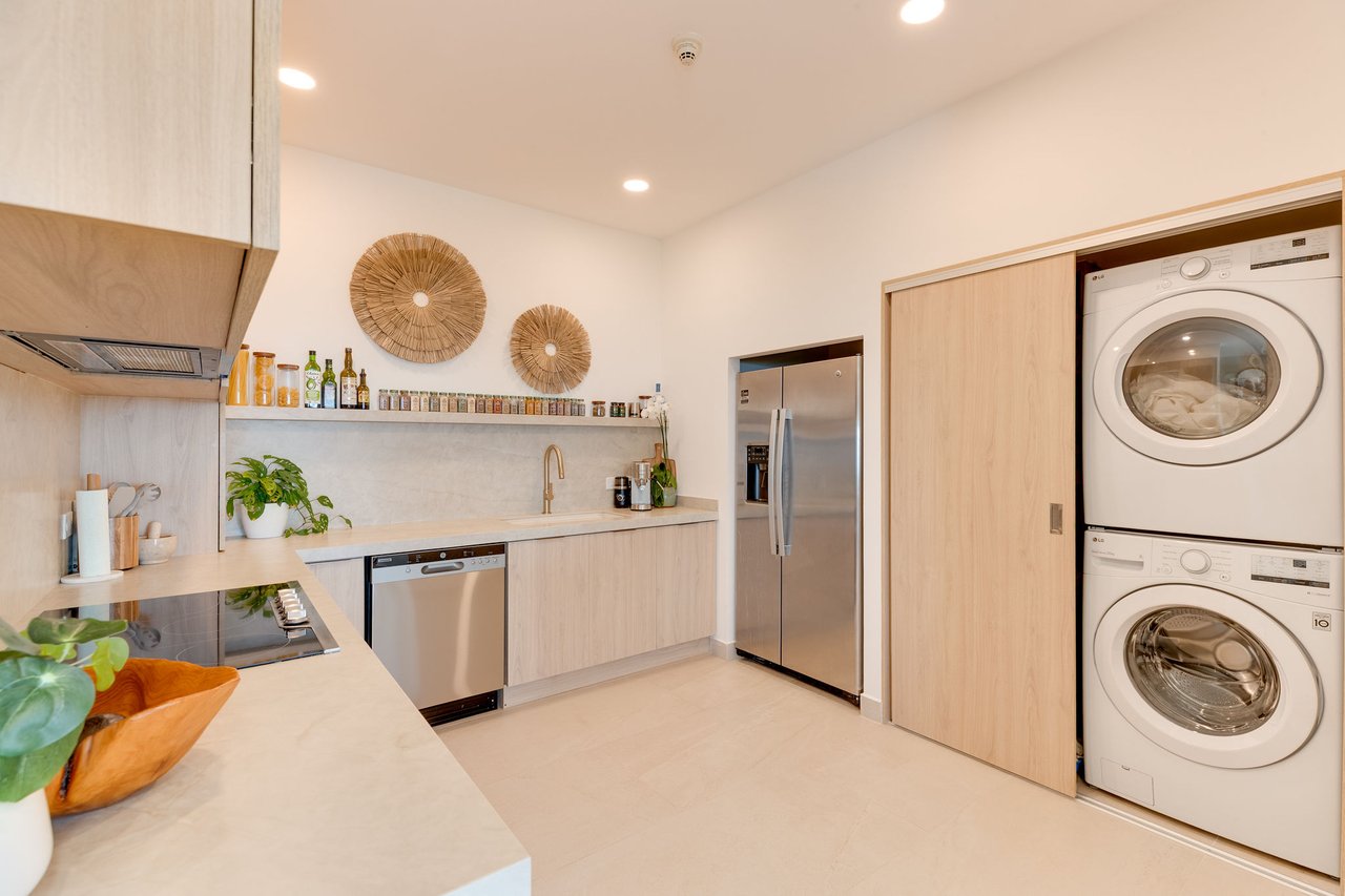 Ocean & Mountain View Modern Beach Condominium 