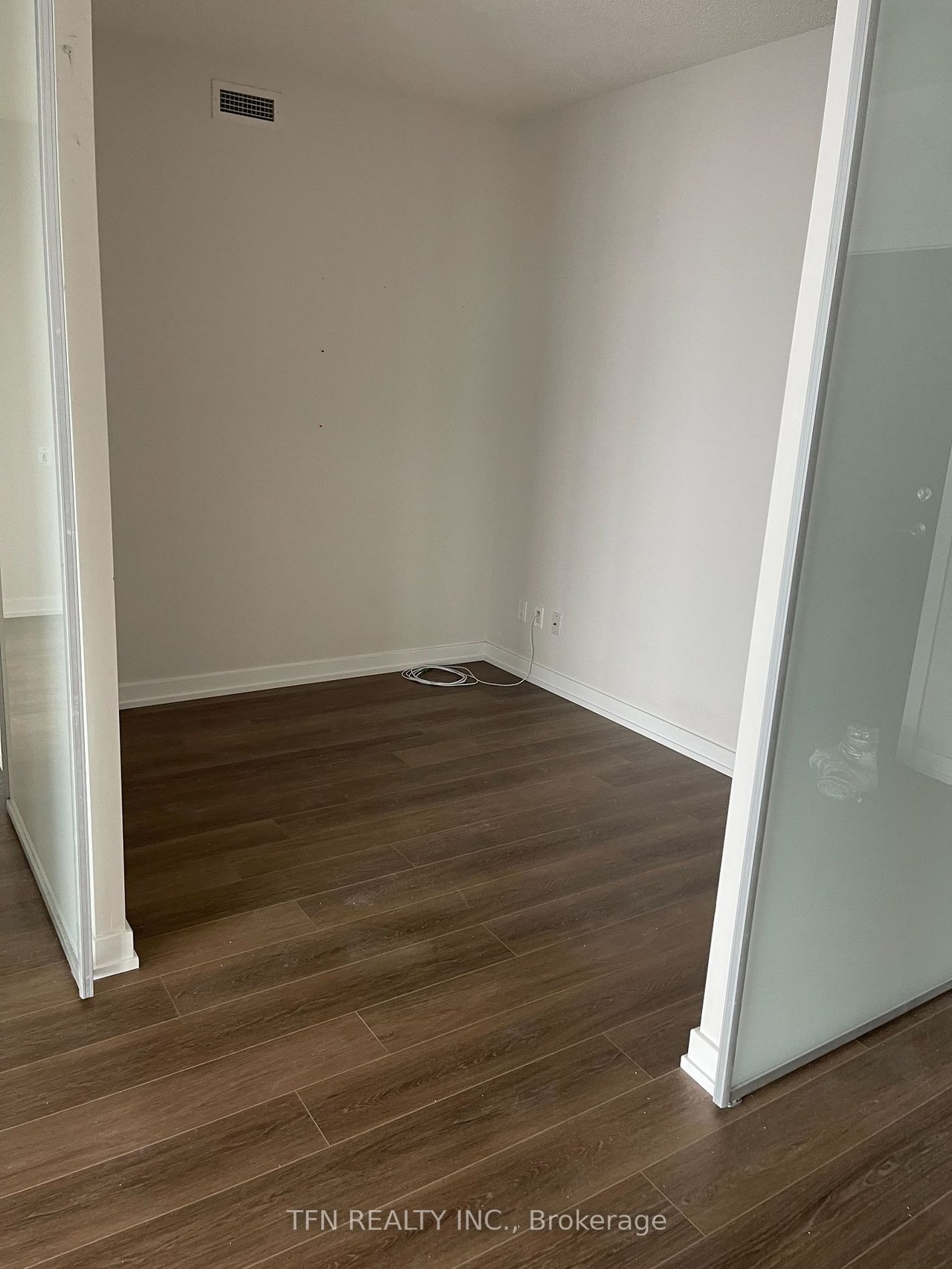 33 Charles Street E Unit: 3805