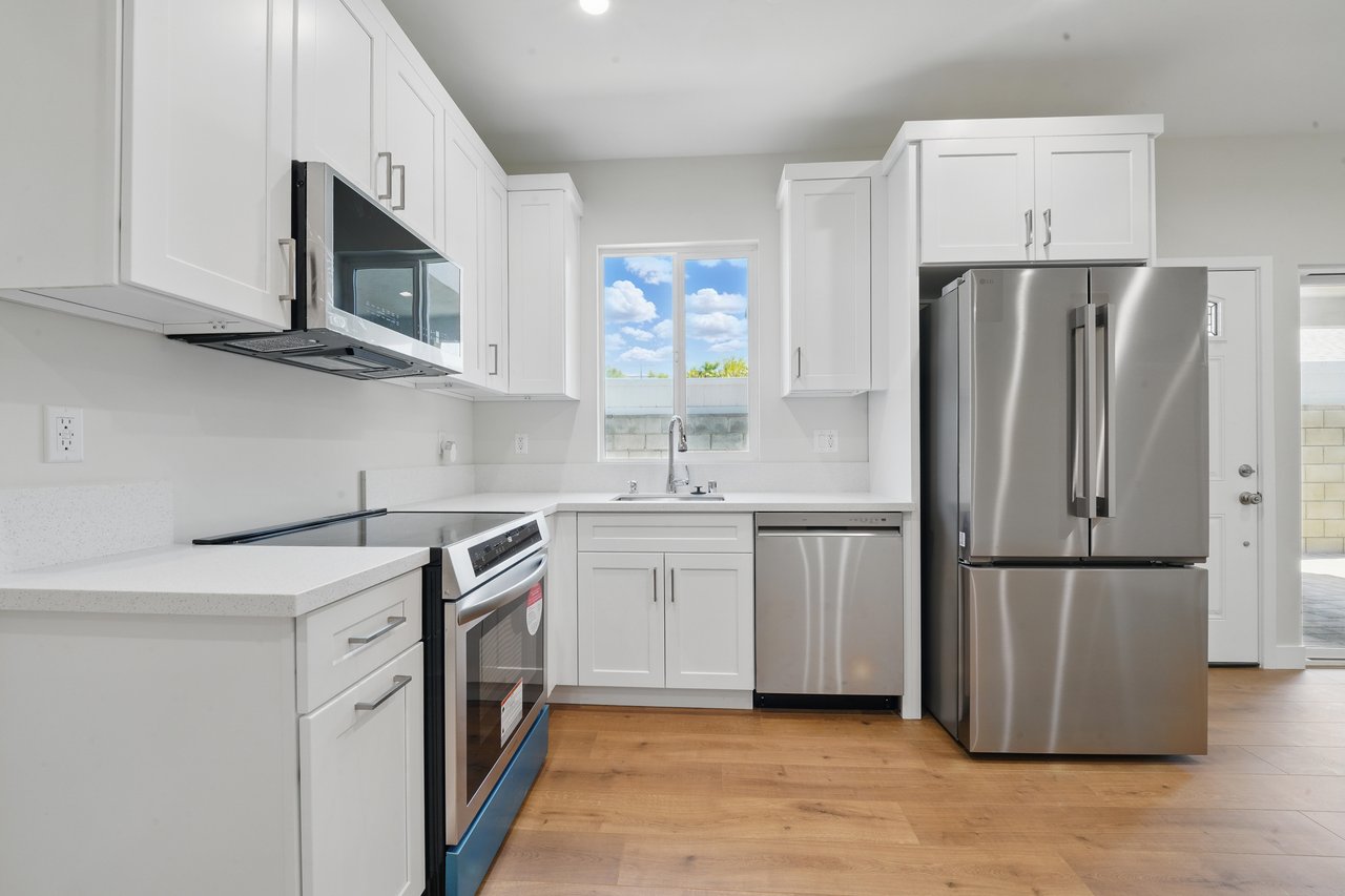 4 Units in North Hollywood