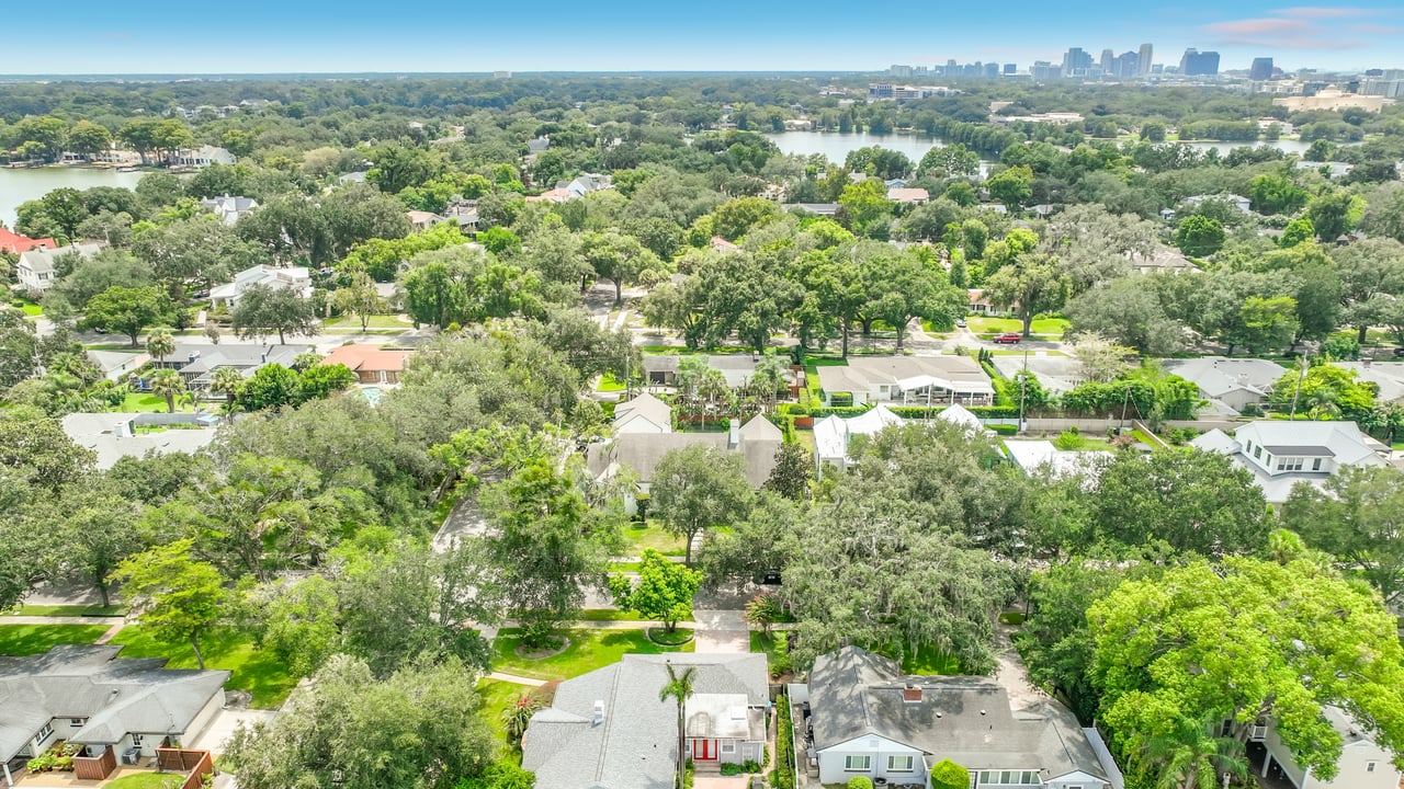 Three-Bedroom Two-Bathroom Bungalow in Orlando's Beverly Shores