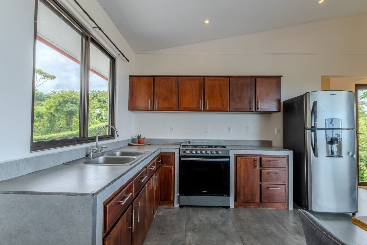 Casa Blanca – Ocean & Mountain View Home in Platanillo