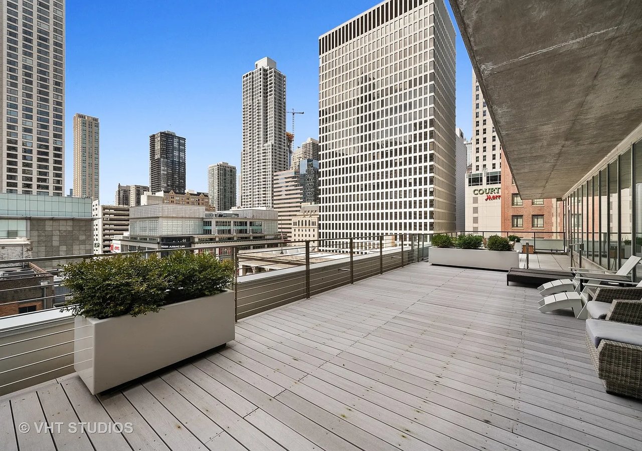 550 N St Clair St #2101