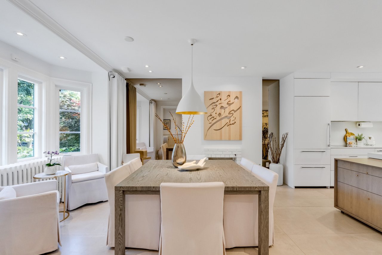 Gorgeous Upgraded Residence