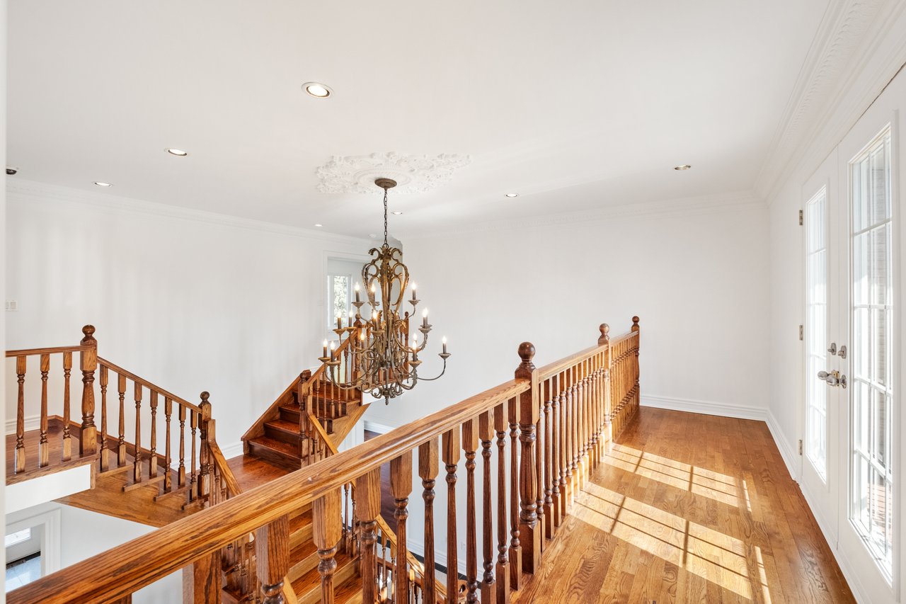 19 Logan Crt 