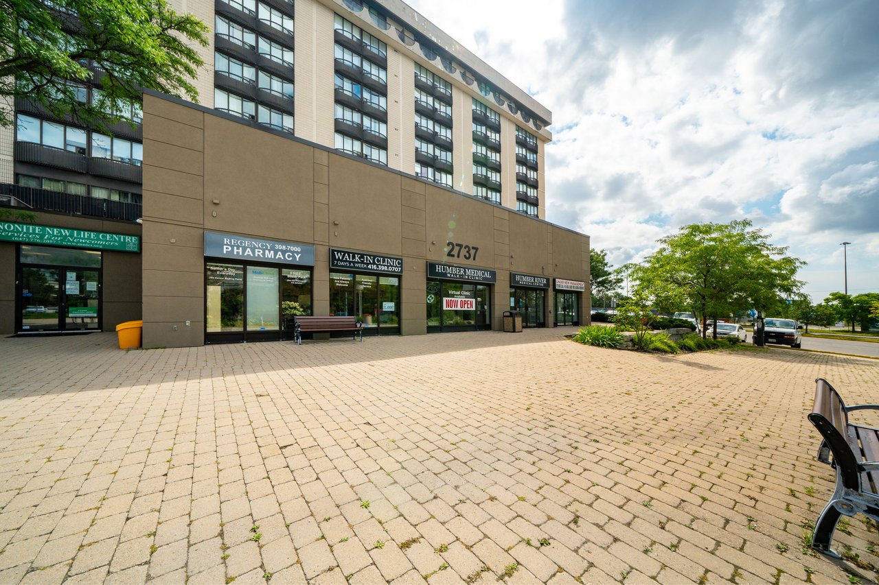 2737 Keele St 312