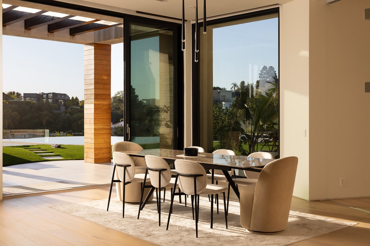 455 Castle Pl, Beverly Hills