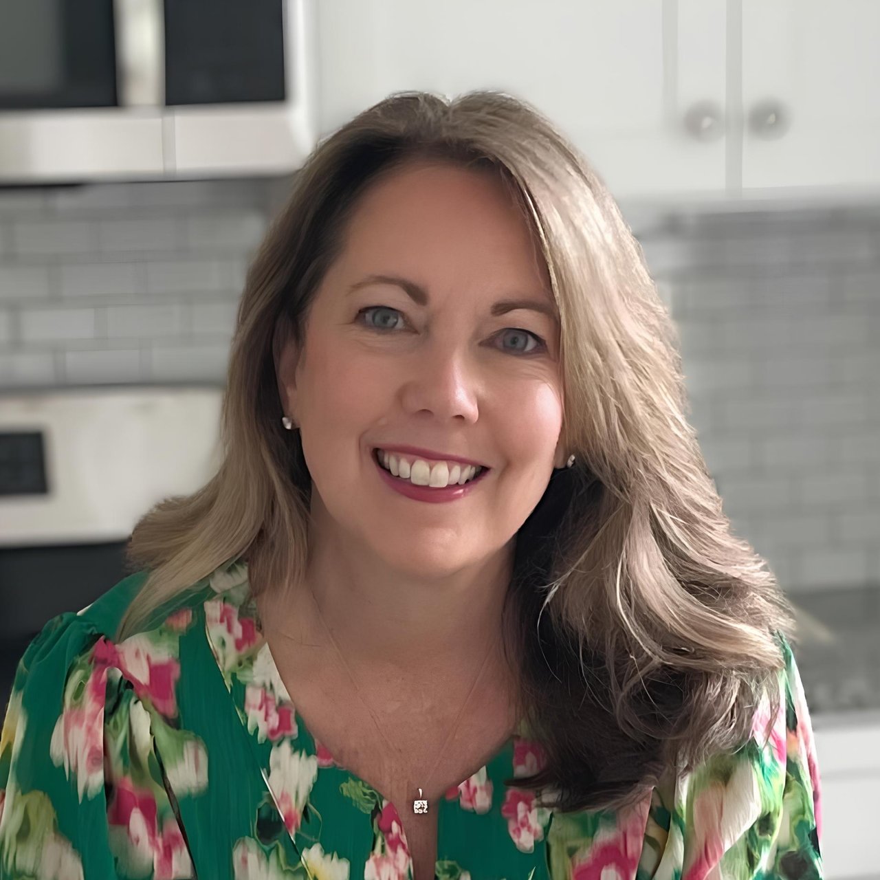 Karen Pardue Winston-Salem, NC Real Estate Agent Headshot