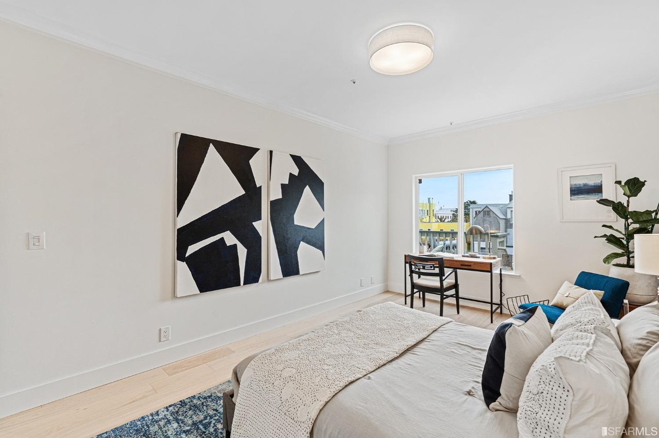 128 Wood St #3