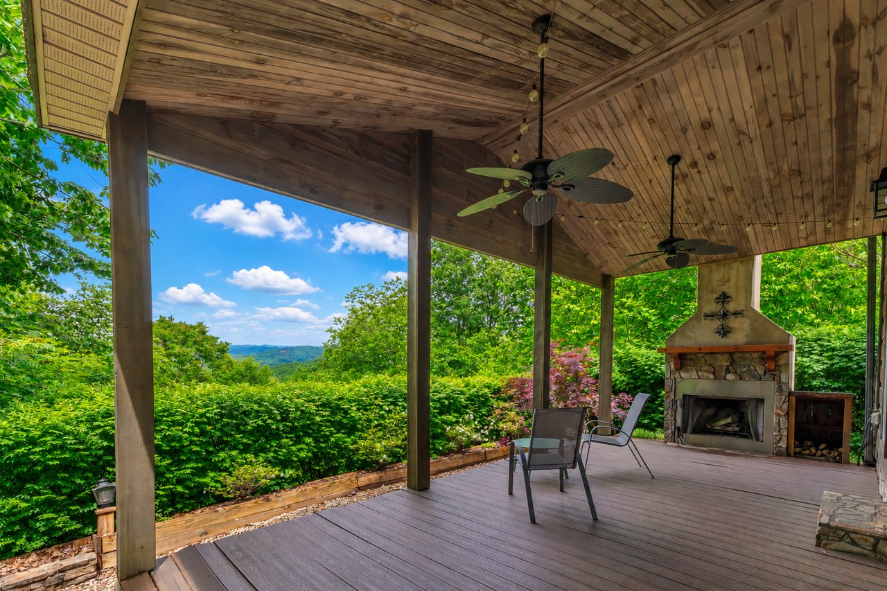438 PALMETTO DR