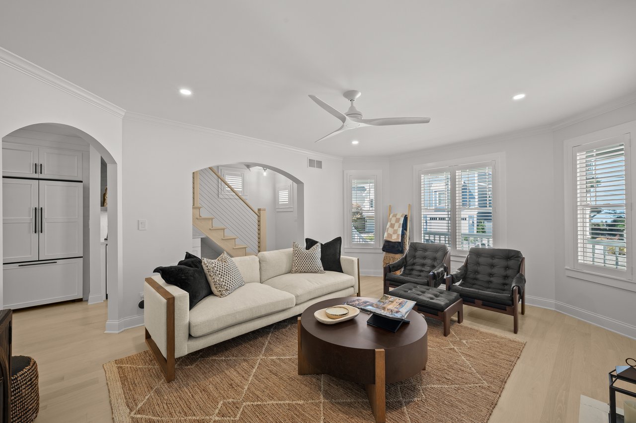 909 Lions Park Drive