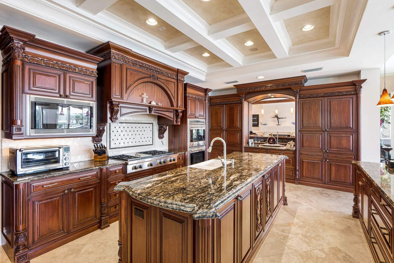Intracoastal Masterpiece in Boca Raton Sells for $6.9 Million