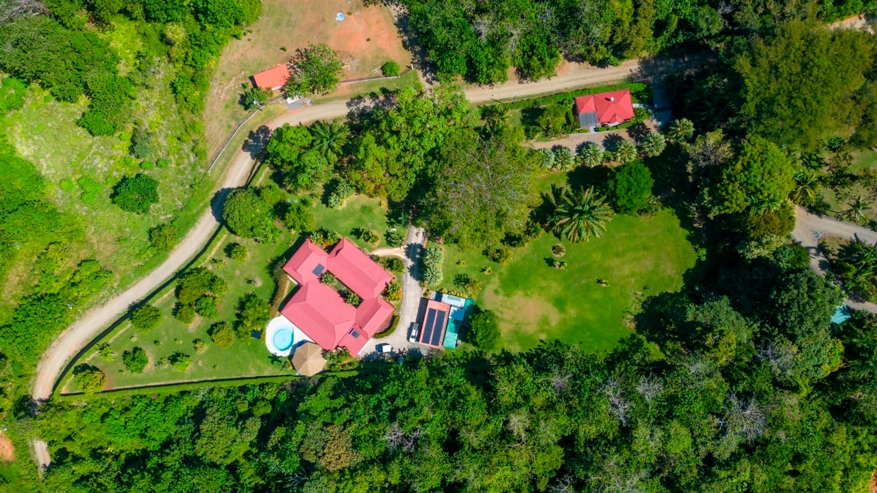 Solar Powered Ocean View Estate, Ojochal, Puntarenas