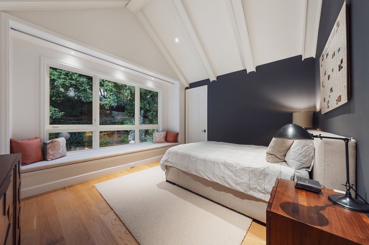 2600 Mandeville Canyon Rd, Brentwood