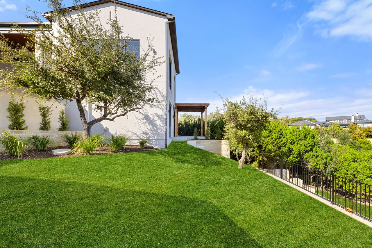 11917 Yaupon Holly Lane 