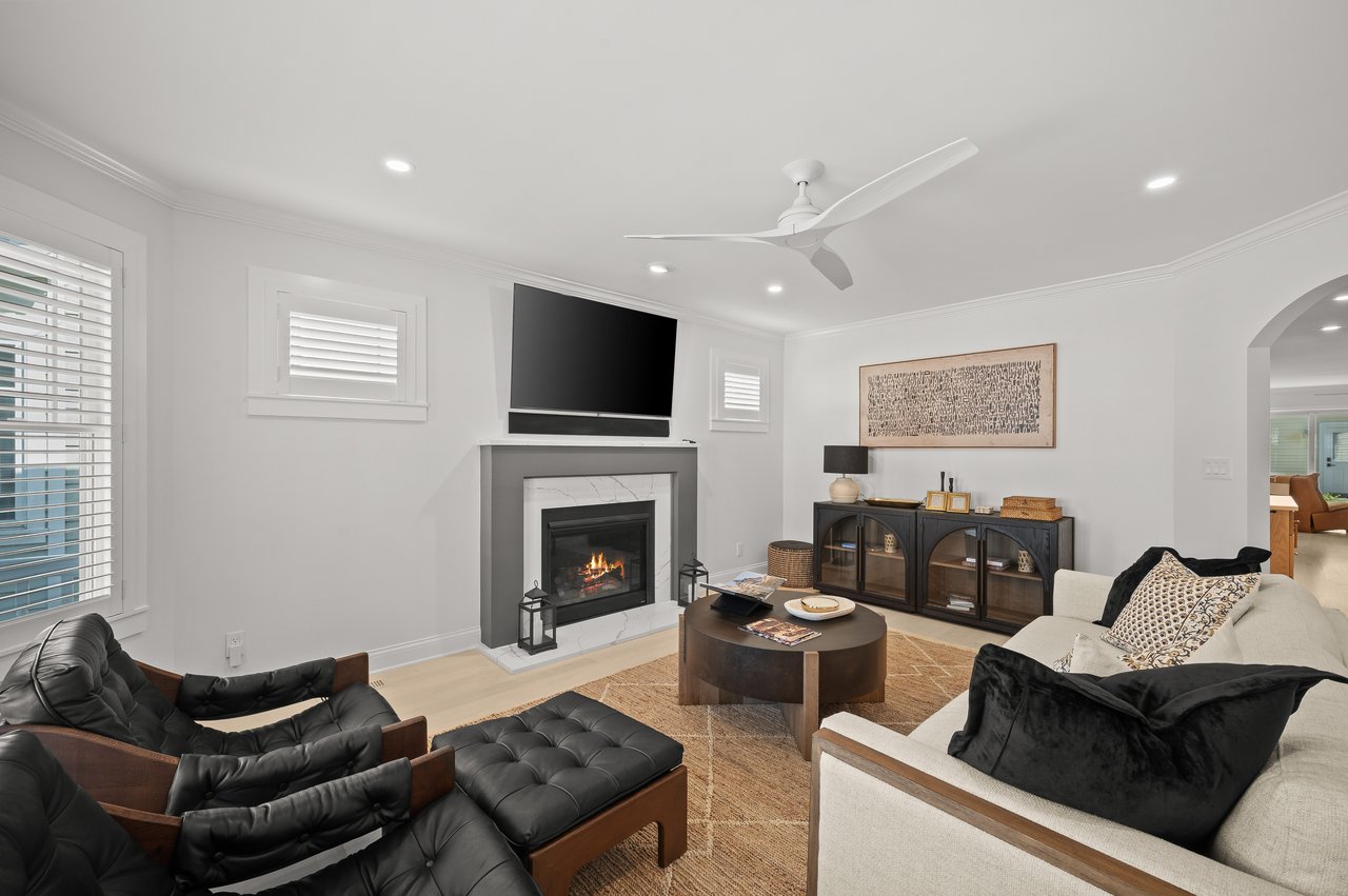 909 Lions Park Drive