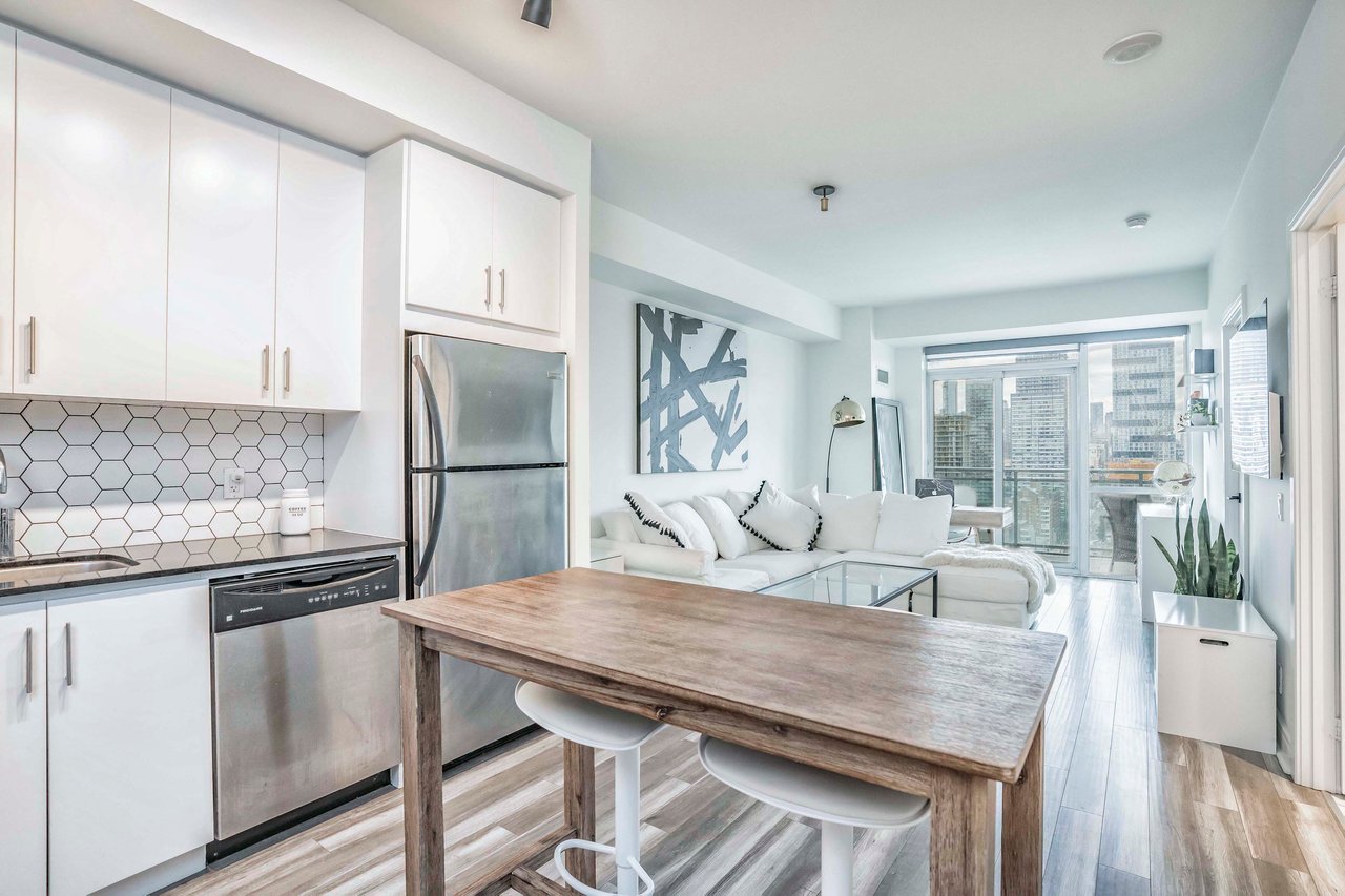 112 George St Unit 2102