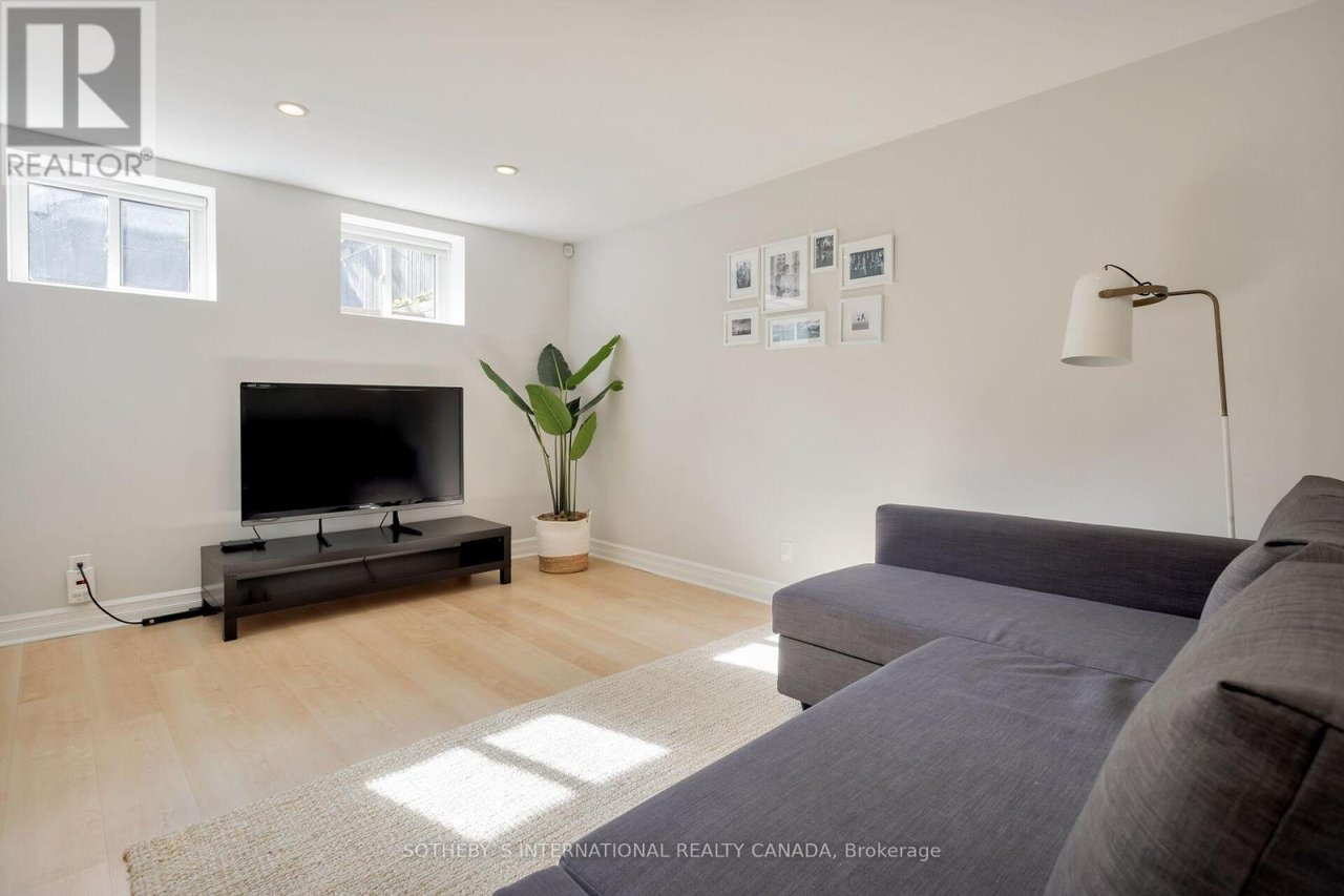 78 Runnymede Rd
