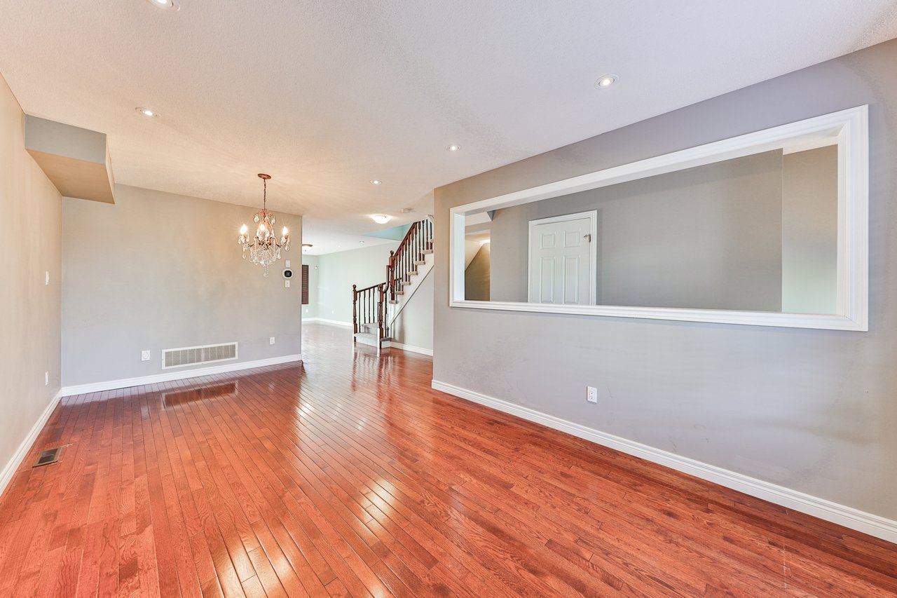 2280 Baronwood Dr Unit 18, Oakville