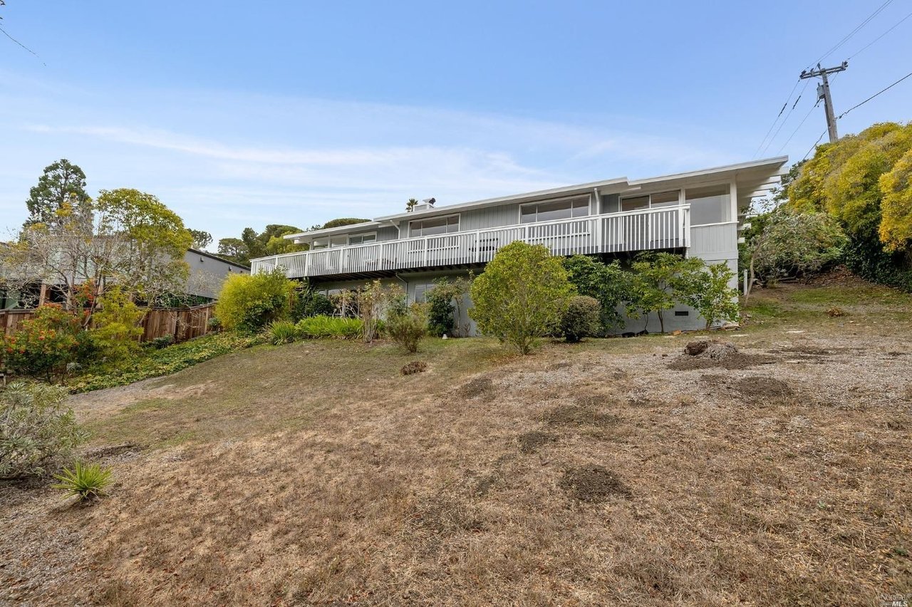 30 Reed Ranch Rd