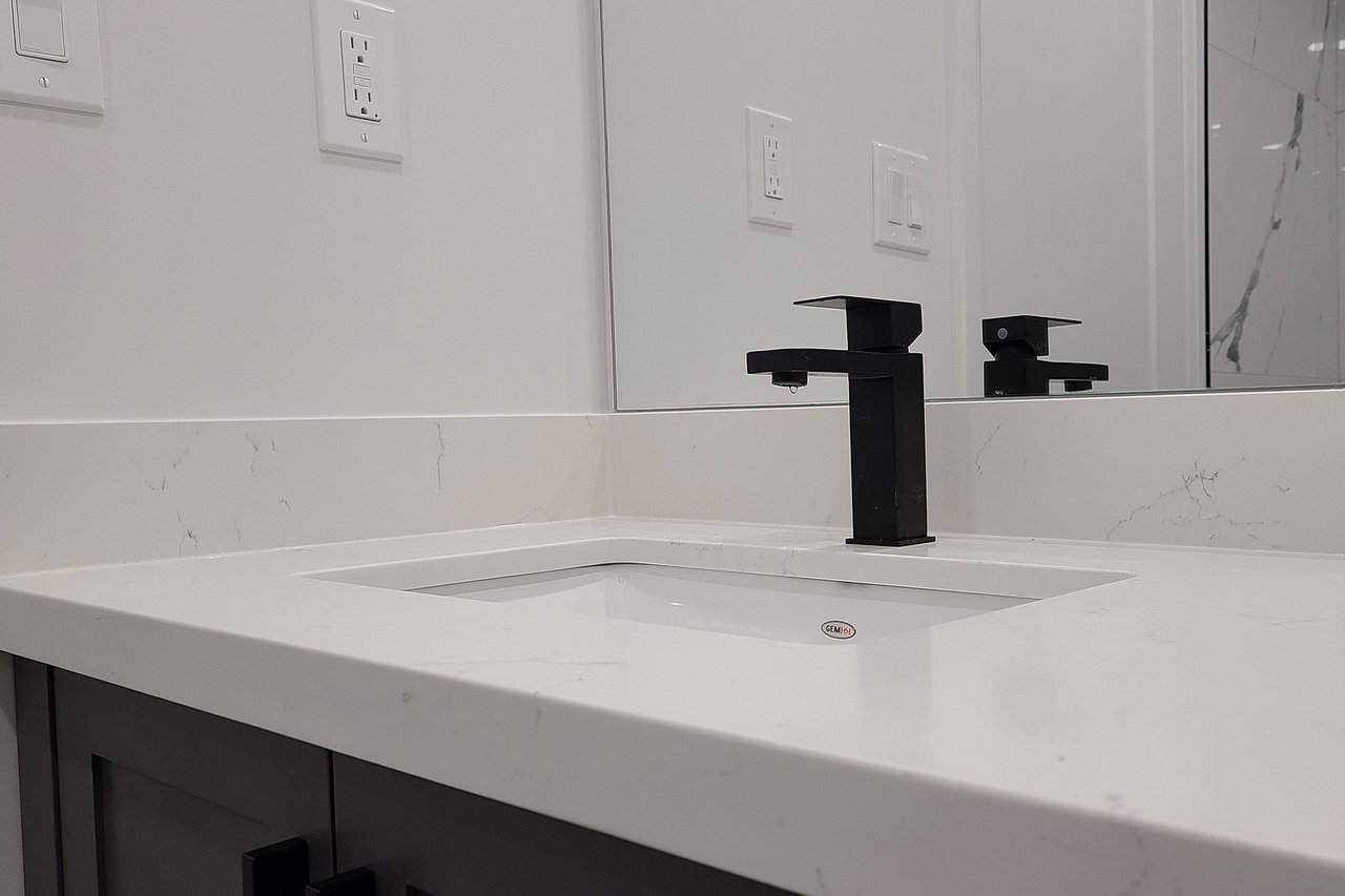 75 Graydon Hall Drive Unit: 1408