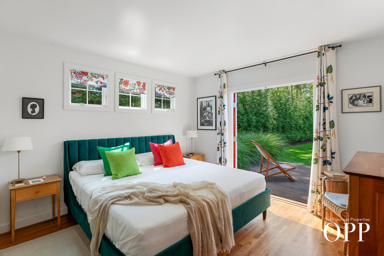 Impeccable Living on Nearly One Acre