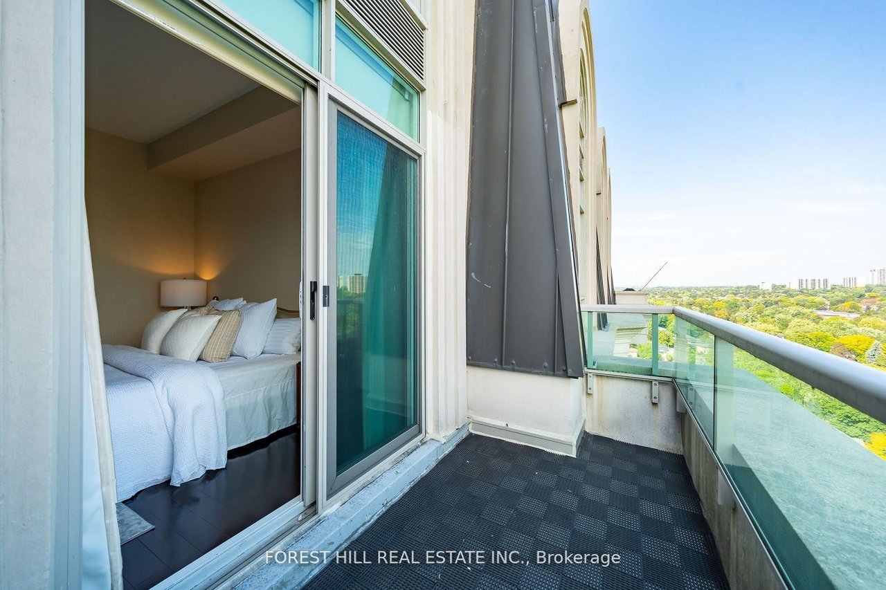 PRESTIGIOUS PENTHOUSE LIVING 