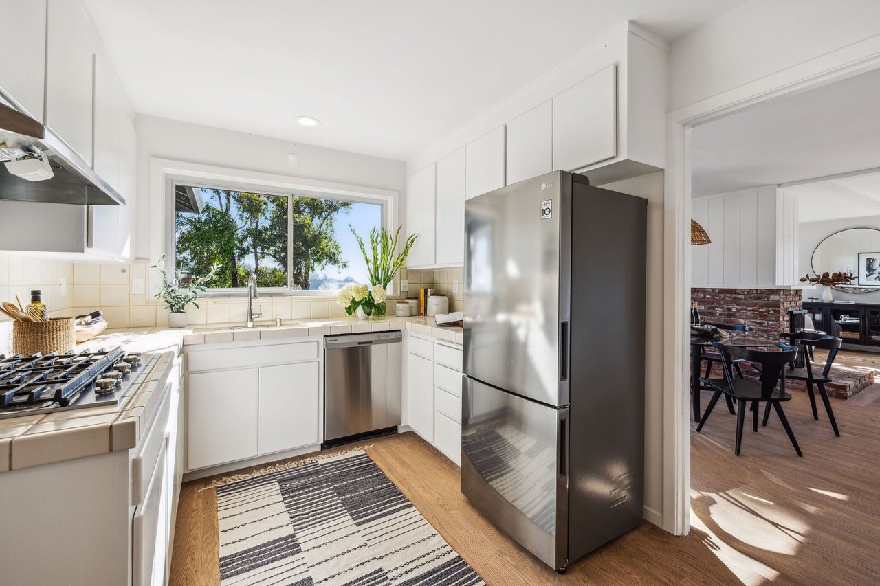 90 Altura Way
