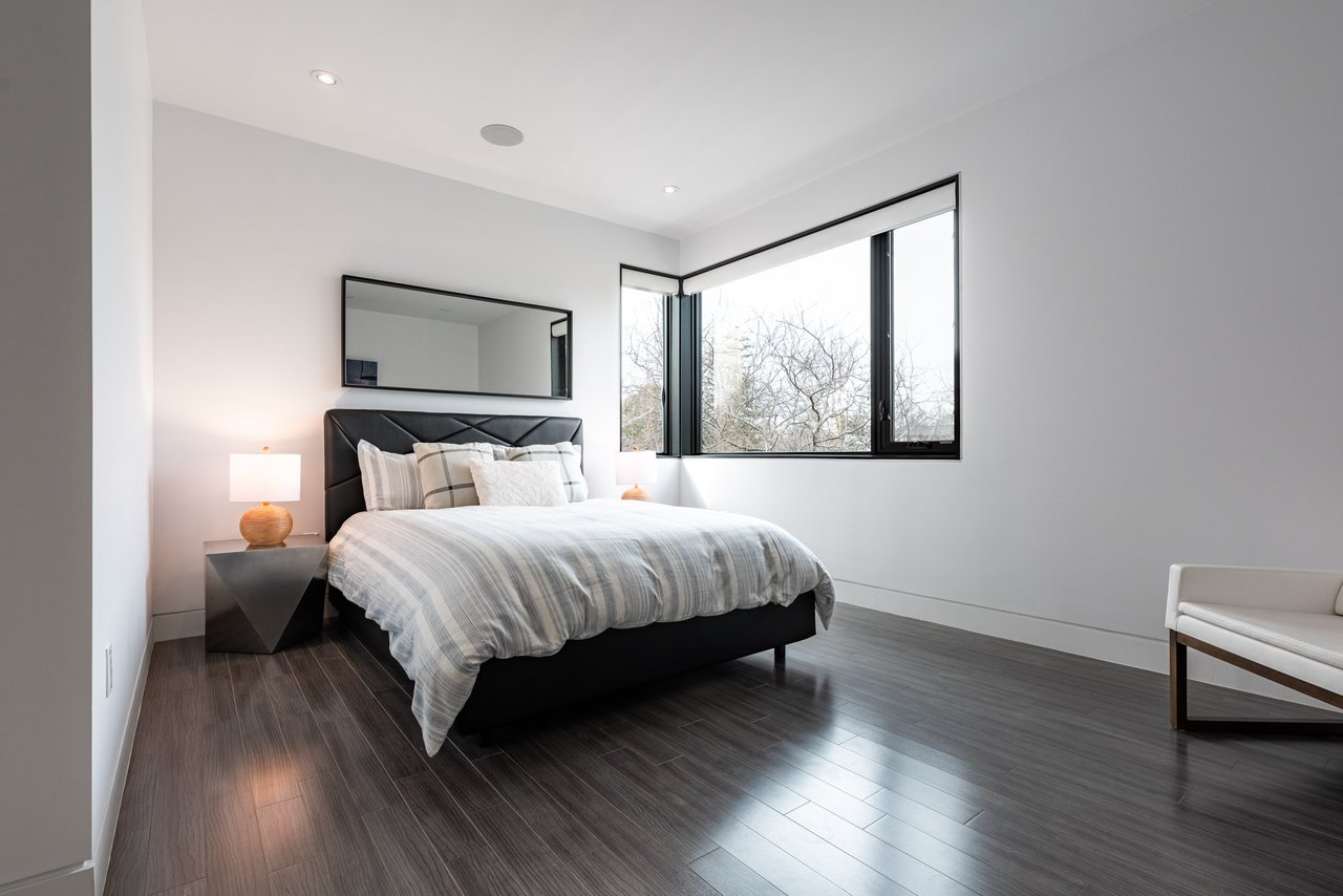 Modern & Contemporary Masterpiece