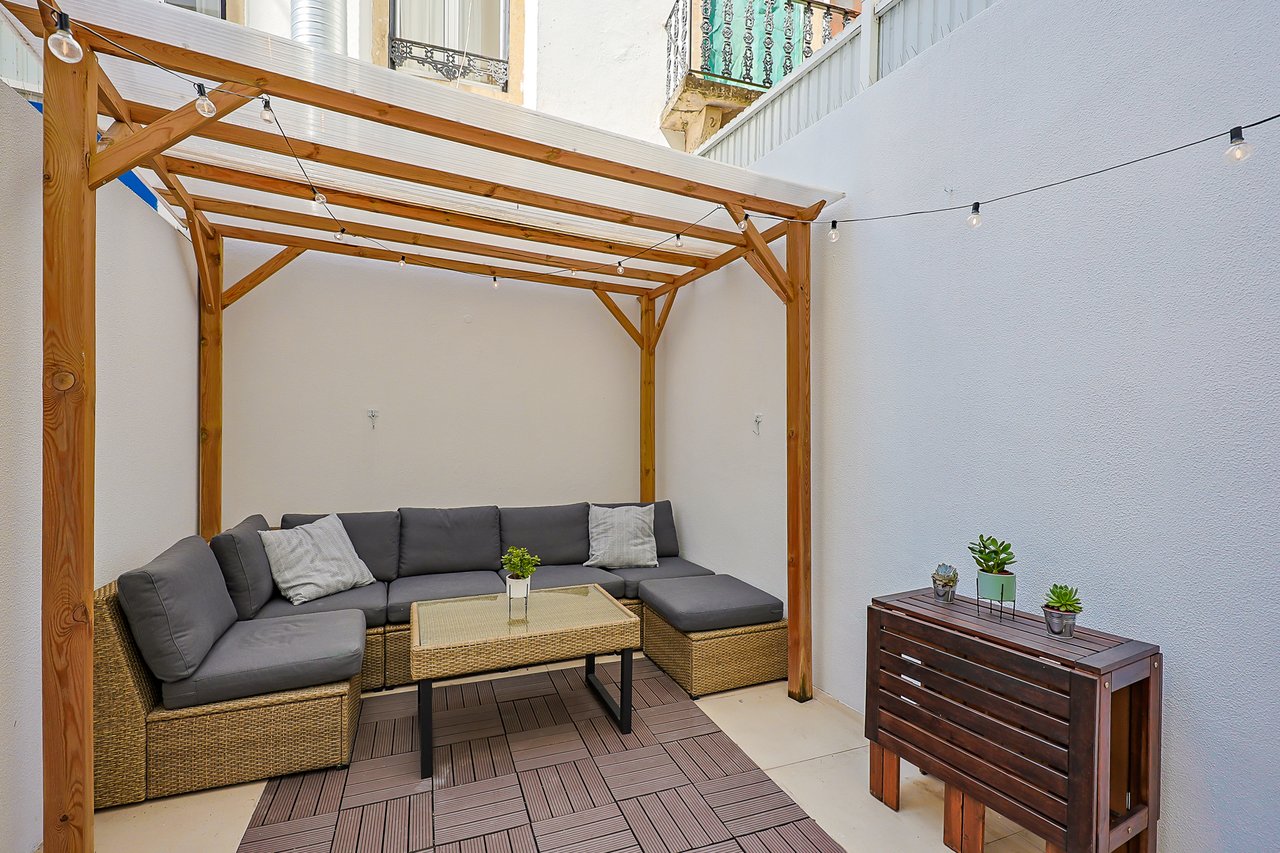 Trendy 1-Bedroom Duplex with Private Terrace in Lisbon’s Historic Heart