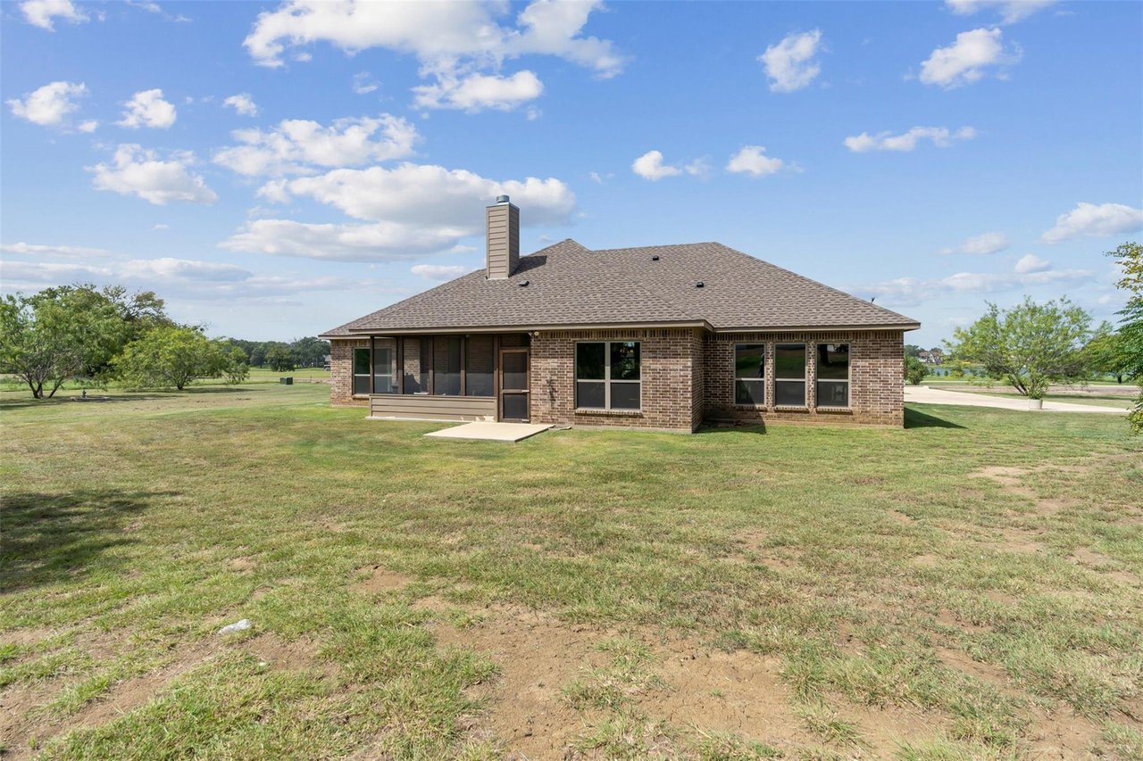 Luxury Lakefront Living