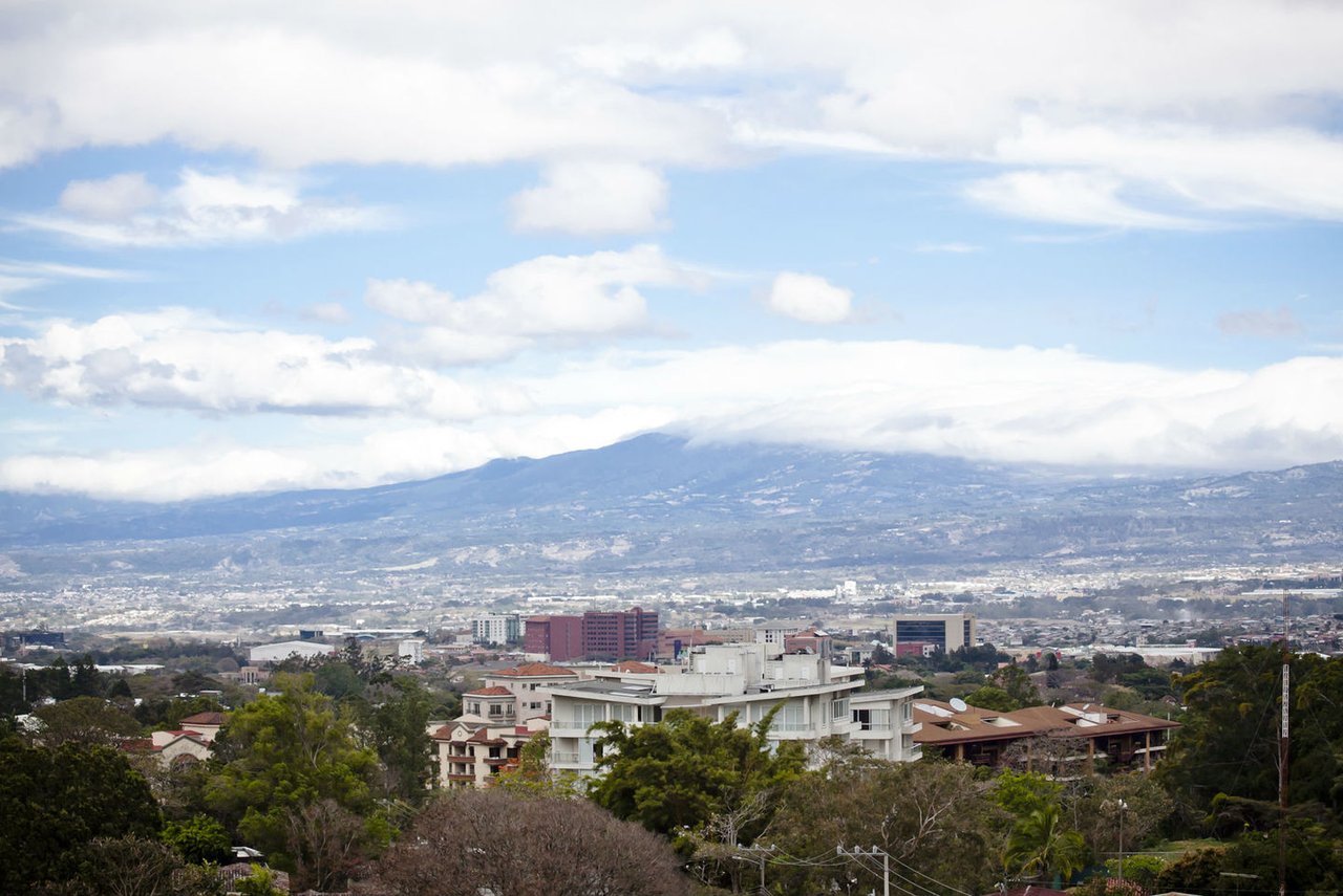 Remodeled Penthouse View Residence, Escazu, San Jose