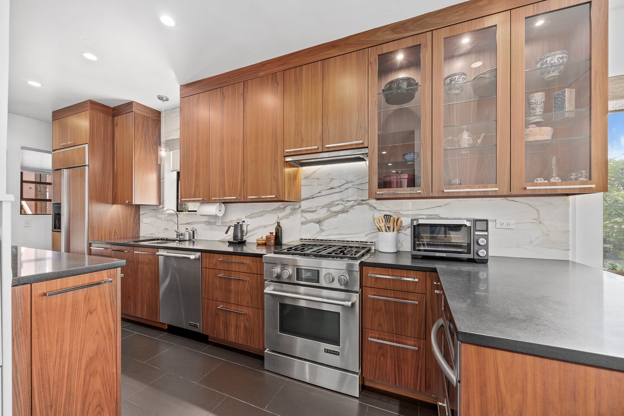 7631 N Eastlake Terrace Unit: 2A-3A