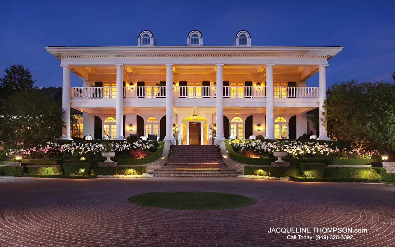 See Coto’s Southern Plantation Manor