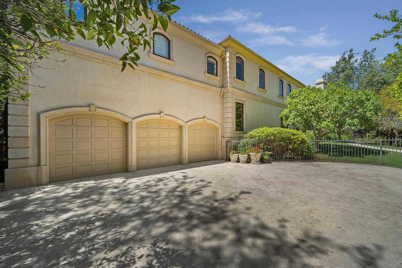 1700 Green Acres Dr