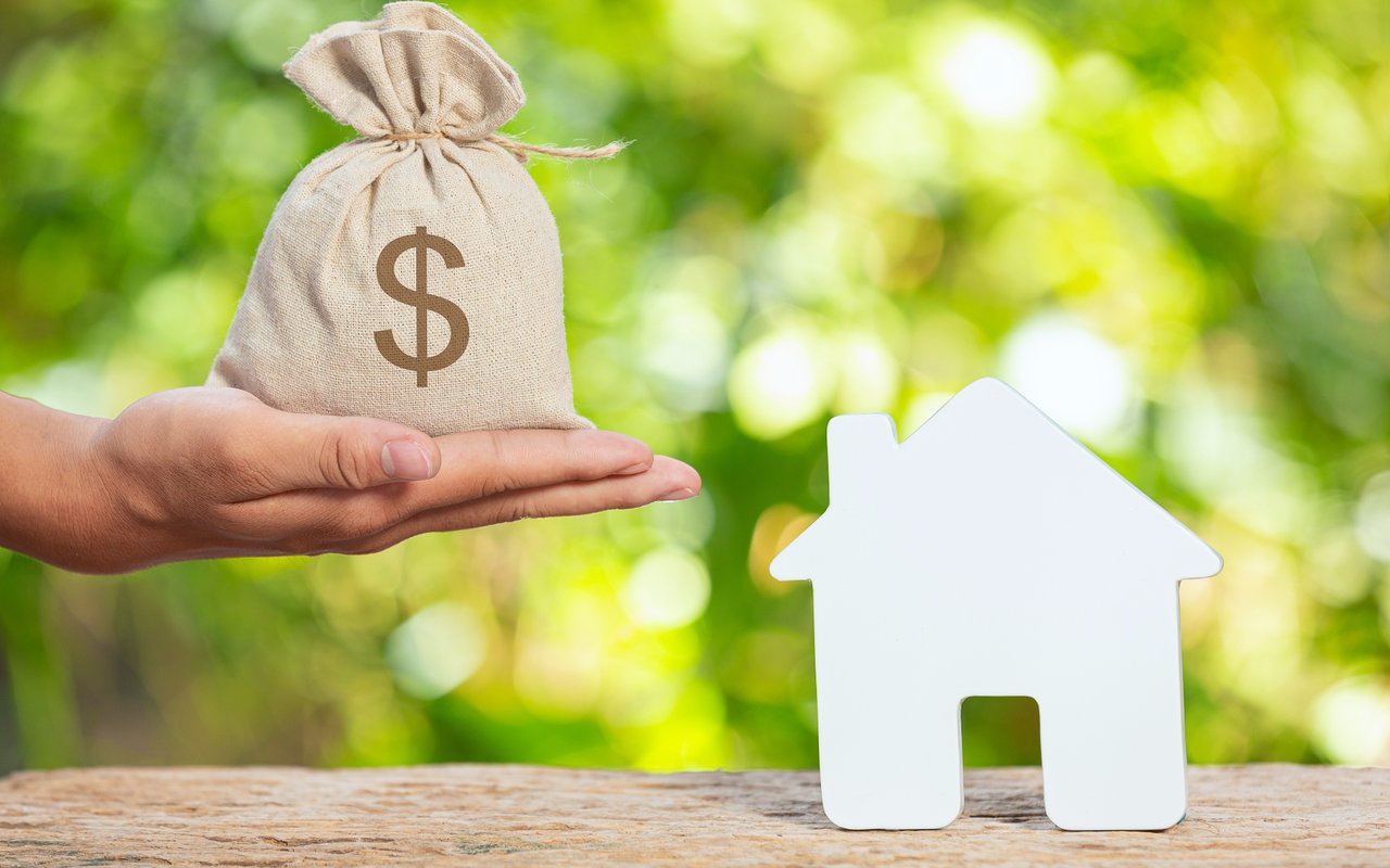 Stop Believing These 6 Common Pricing Myths When You Sell Your Home