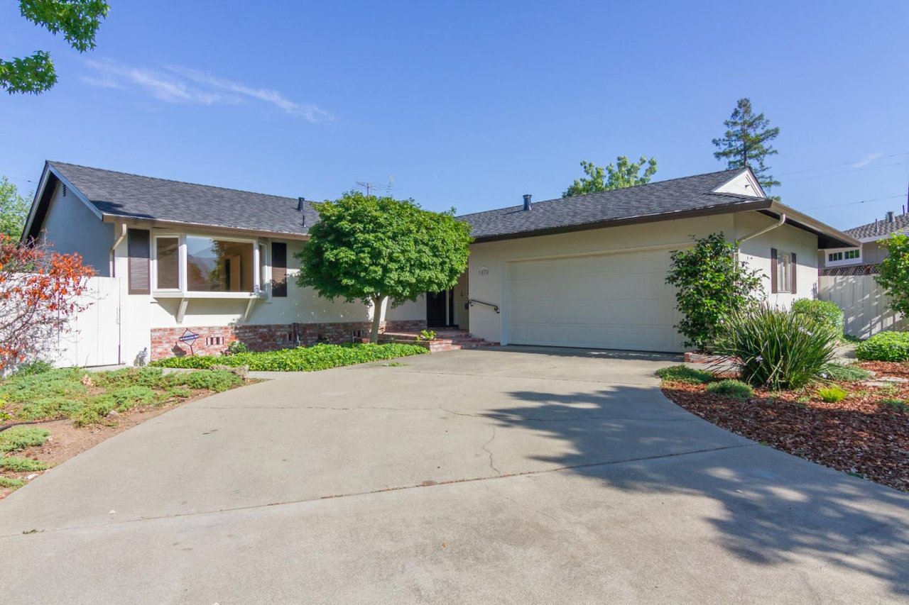 1574 Dominion Ave