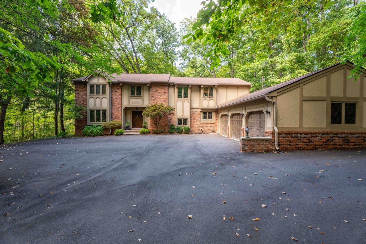 1100 Bretton Lane, Bloomfield Hills