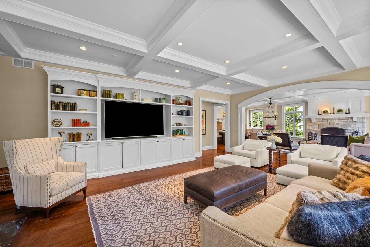 569 Briar Ln