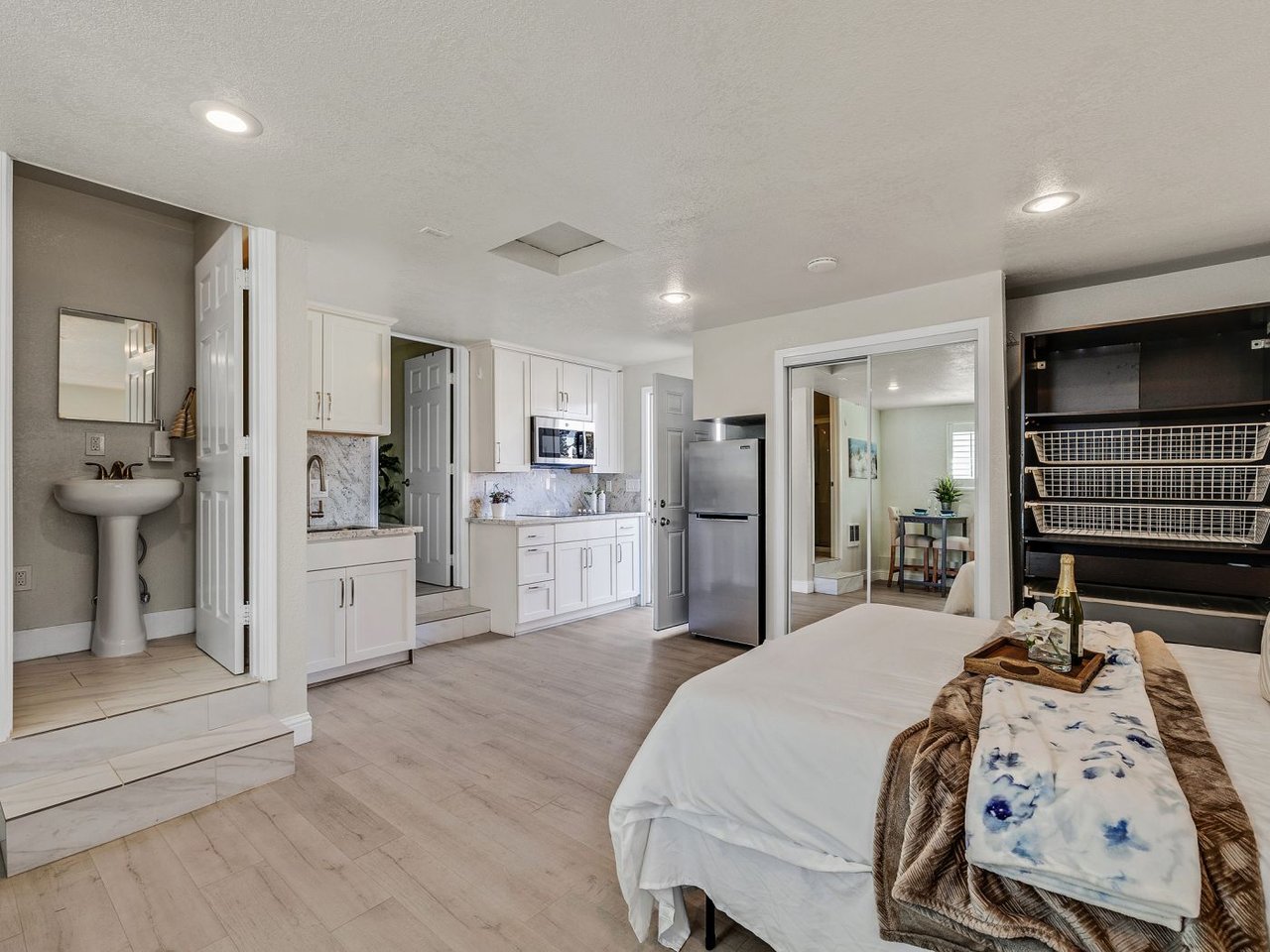 Popular 'Lake Area" of Newark!